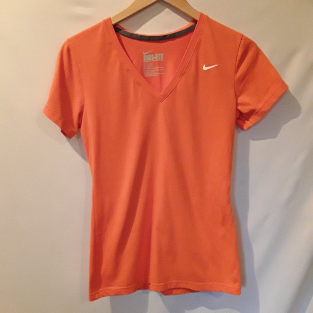 VGW Nike orange v neck top  4/16$